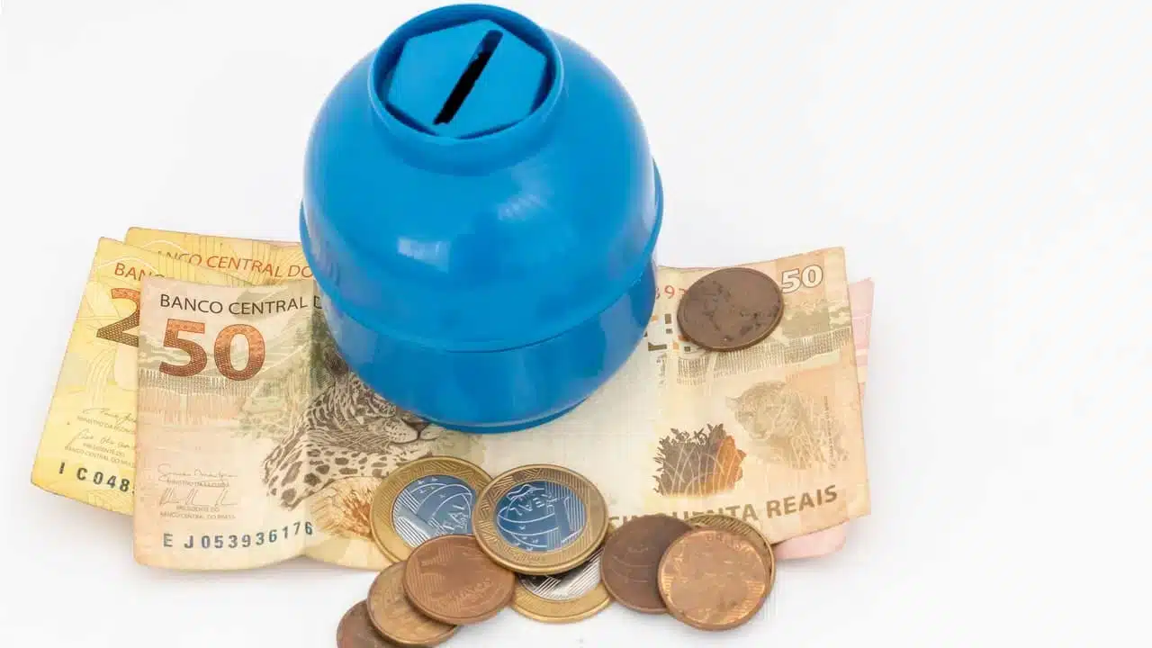 Pagamento do auxílio-gás de agosto. (Fonte: shutterstock).