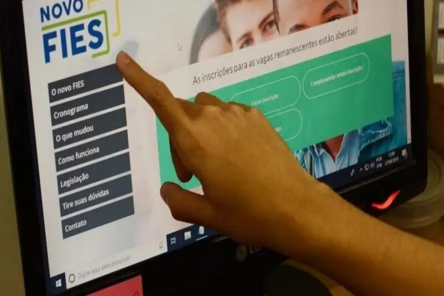 Renegociação do FIES: Estudantes Relatam Descontos Indevidos no Programa Desenrola Fies