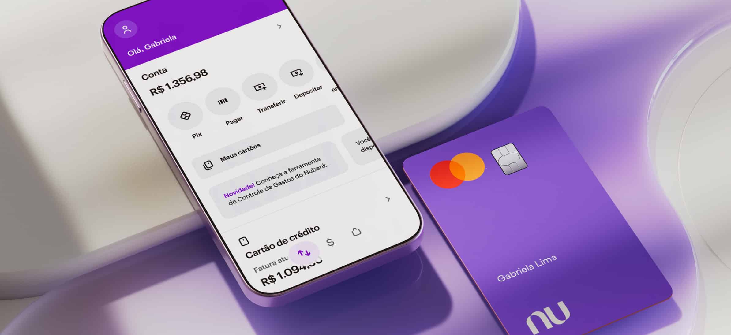 Celular aberto no aplicativo do Nubank para fazer emrpréstimo. (Fonte: nubank).