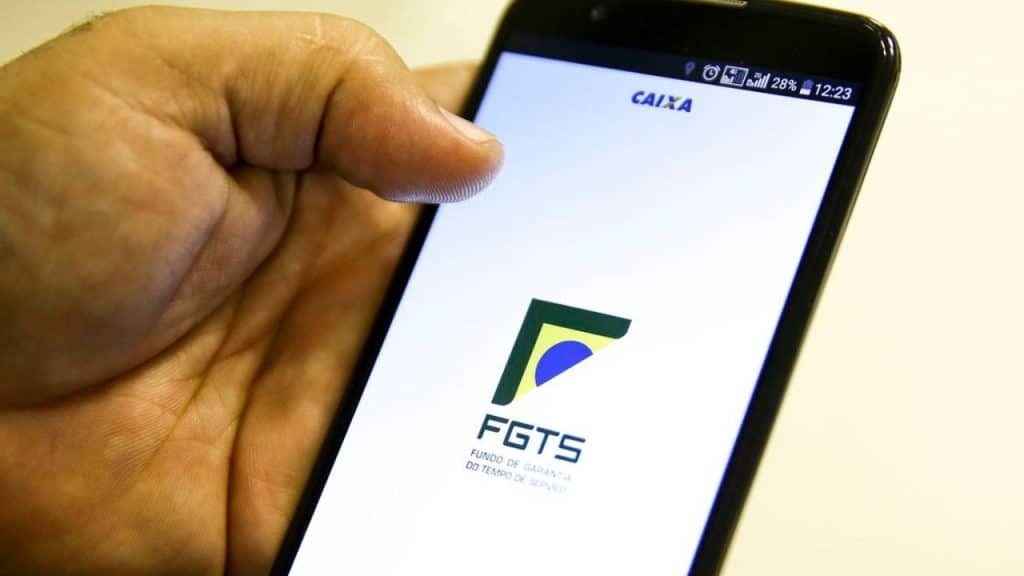 FGTS libera saque de R$ 6.220 para estas pessoas