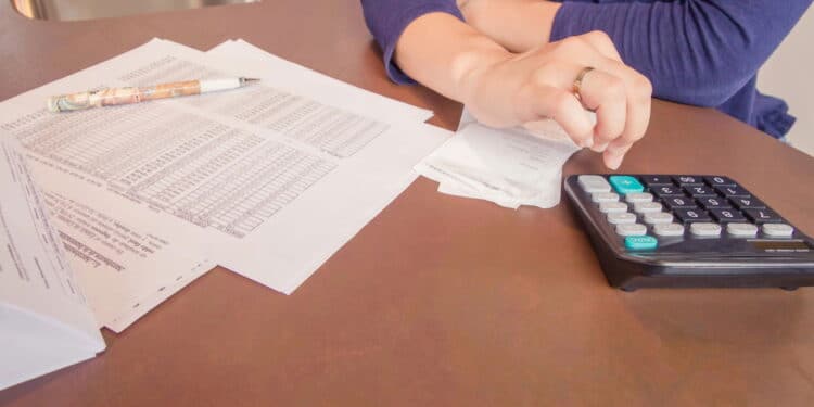 Serasa Lança Mutirão para Reestruturar Dívidas Estudantis com Descontos de até 95%